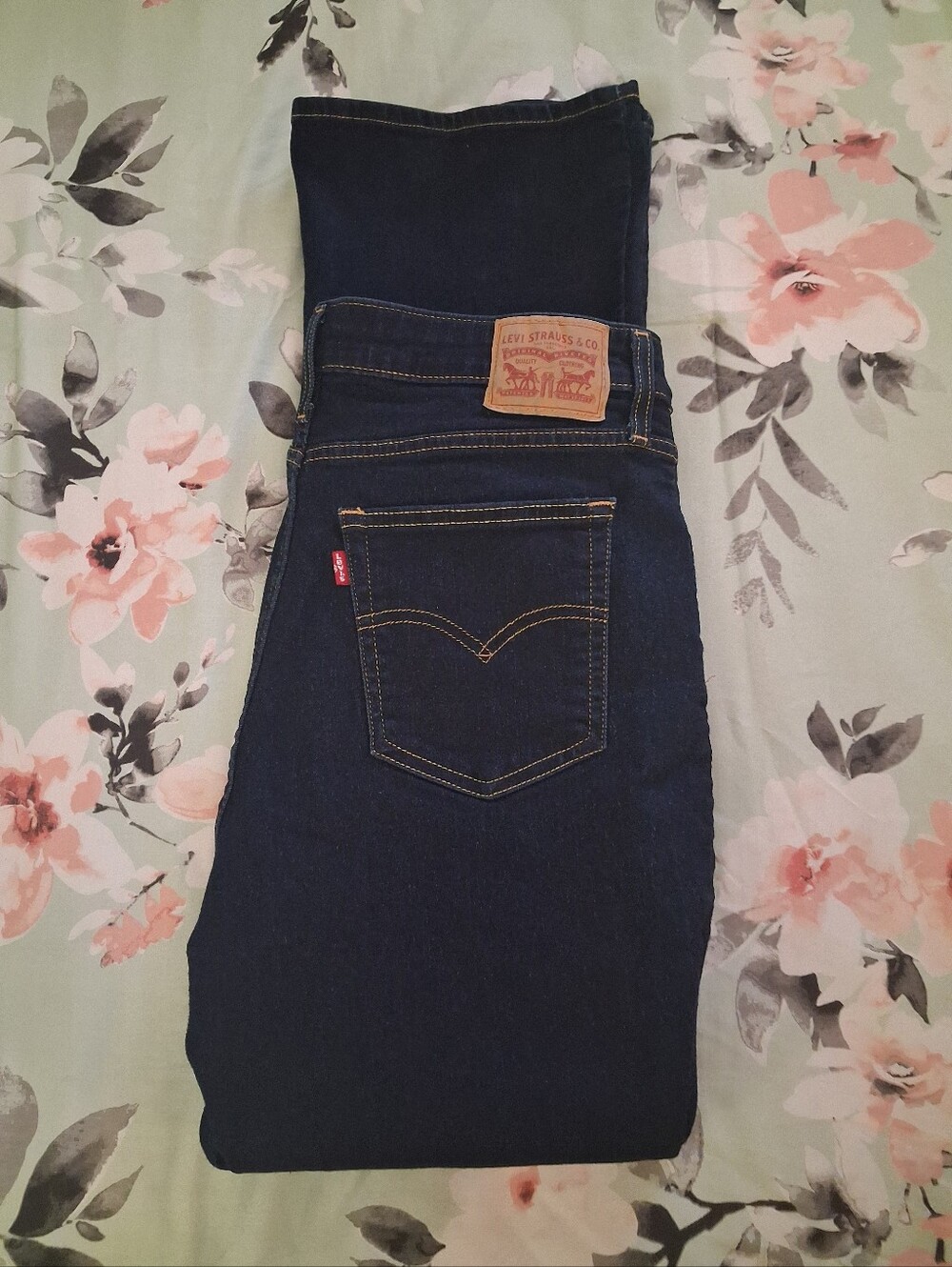 LEVI'S Women's 725 High Rise Blue Stretch Denim "Classic Boot" Size 32 (14)